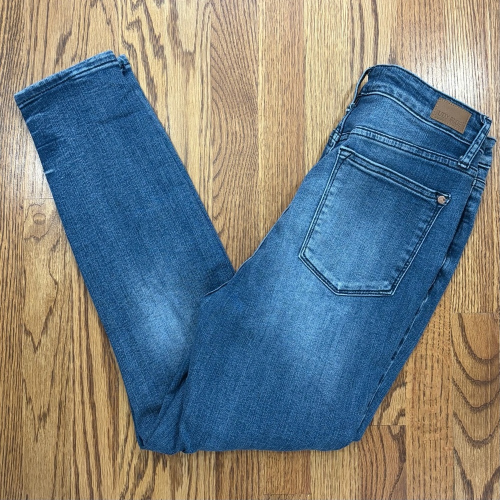 Judy Blue Keepin' Secrets Tummy Control Top Skinny Jeans - Picture 14 of 16